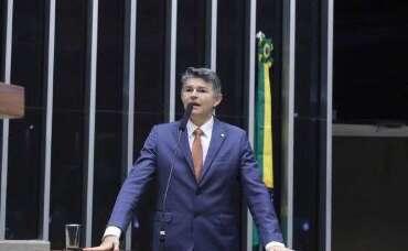 https://cdn.tvunica.com.br/storage/webdisco/2025/07/23/370x278/fd10e4d299e9d9b0b752356c398b0402.jpeg
